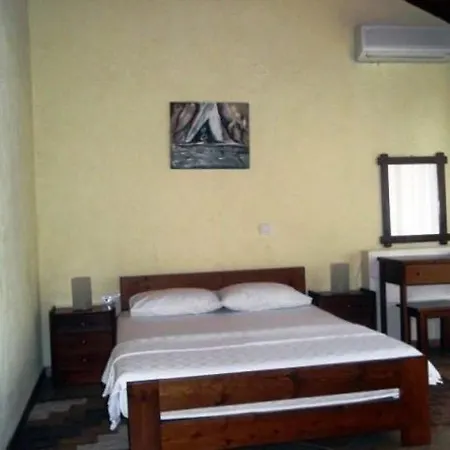 Hotel Mira Mare Néa Péramos