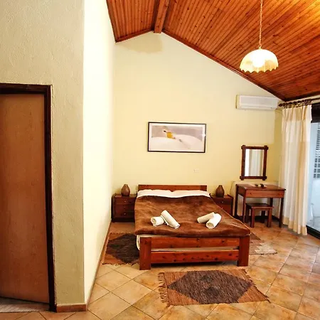 Mira Mare Hotel Néa Péramos